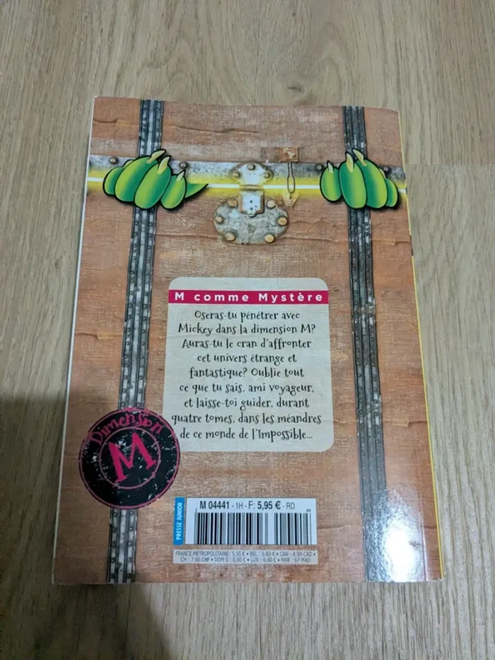 Livre Mickey Parade Geant Dimension M - photo numéro 2