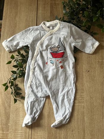 Pyjama léger ouvert devant