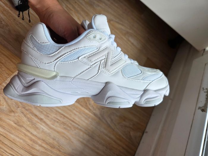 New balance 9060 NRJ blanche neuve 40 - photo numéro 4