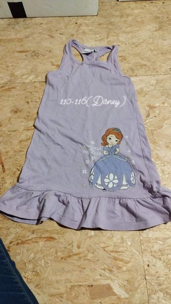 Robe taille 110-116.  5-6 ans
