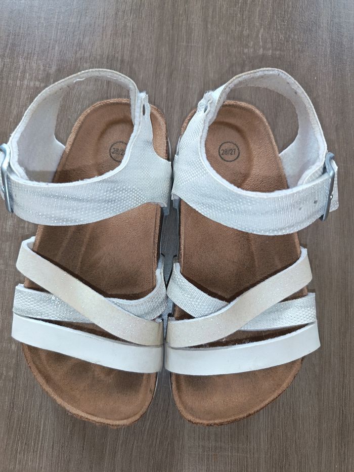 Sandales taille 26/27