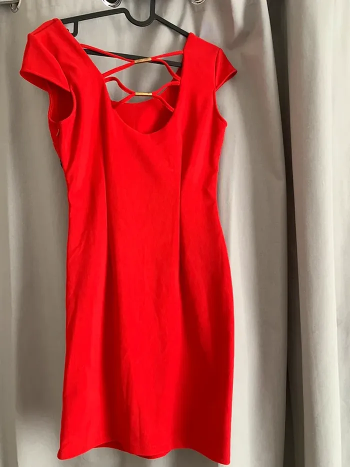 Robe rouge - photo numéro 2