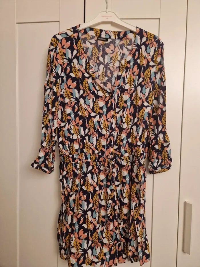 Superbe robe printemps/été neuve, 42/44