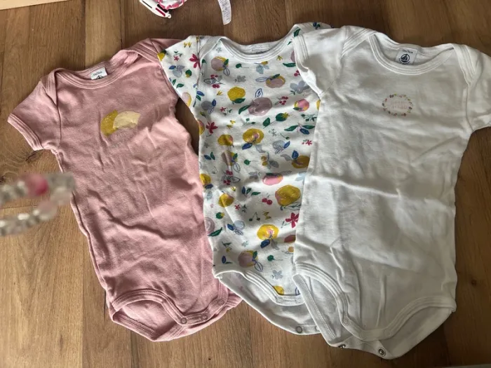 Ensemble de 3 bodies 12 mois