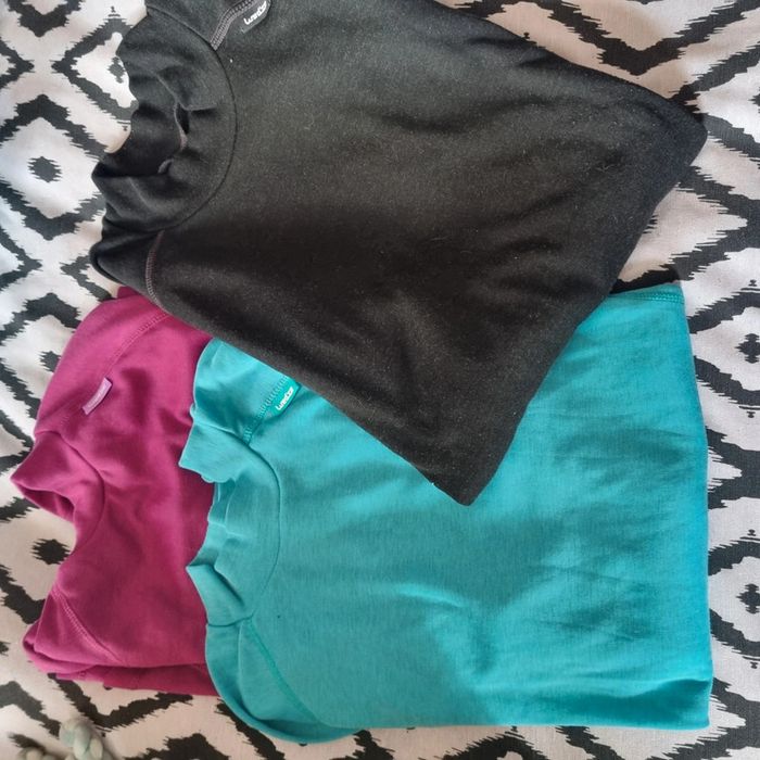 Lot de t-shirts sous vêtements de ski wedze Décathlon neufs jamais portés xl rose bleu noir - photo numéro 4