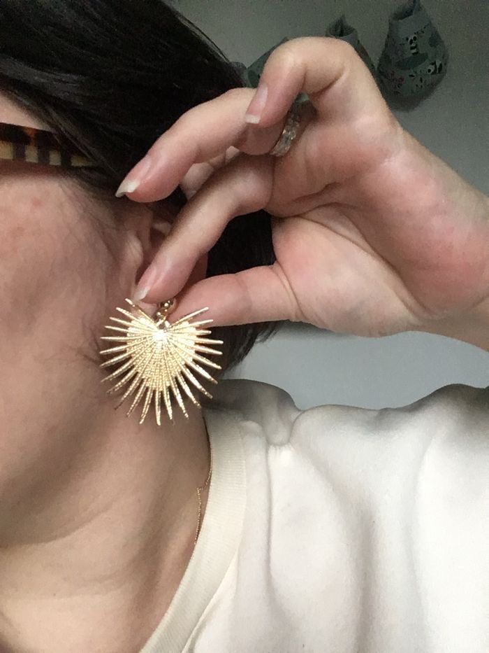 Boucles d’oreilles NEUVES pour femme forme de cœur et de soleil couleur doré - photo numéro 3