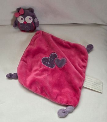 Doudou chouette mauve avec mouchoir fushia - Coeurs - Kimbaloo