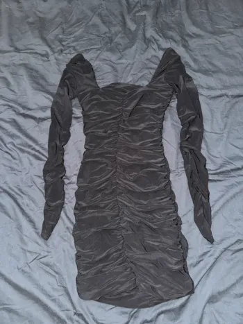 Robe classe noir