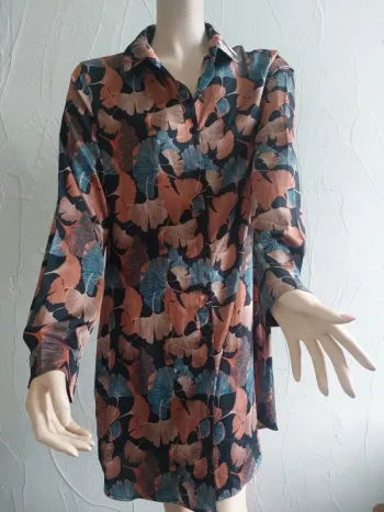 Longue chemise à motifs floraux élégante Taille L