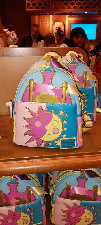 Pick-up sac Loungefly attraction Disney