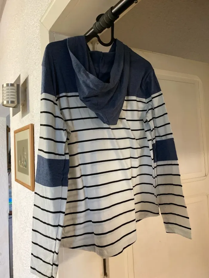 Teeshirt à capuche - photo numéro 3