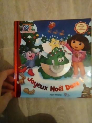 Livre cd Joyeux Noël Dora