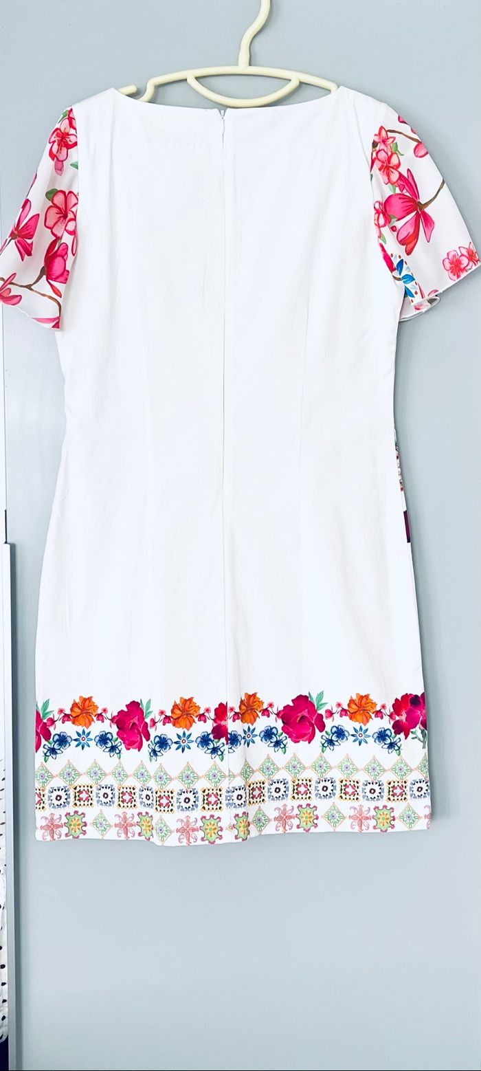 Robe neuve « Desigual » T40 - photo numéro 2