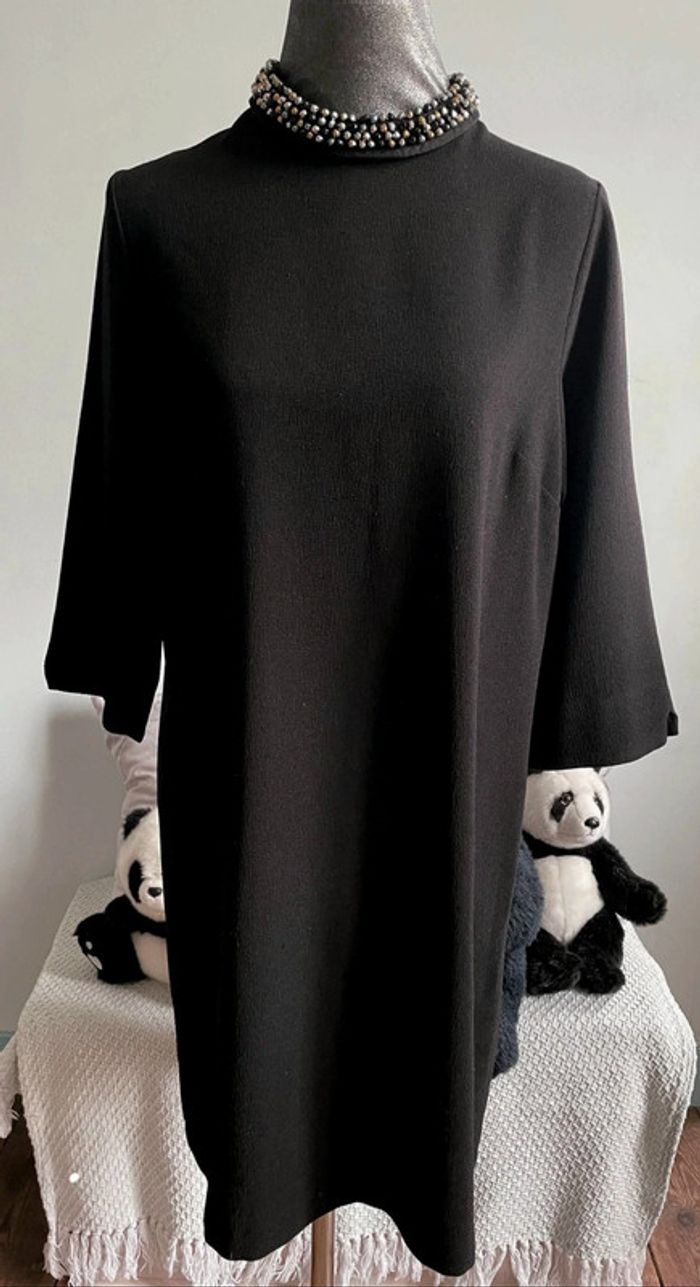 Très élégante robe droite noir Peacocks.