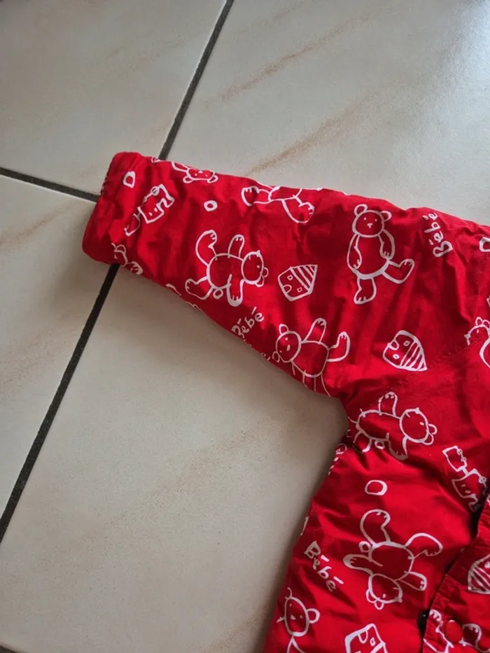 Doudoune rouge à capuche - photo numéro 2