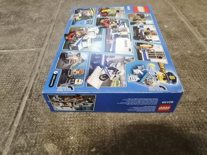 Lego City 60139 Le poste de commandement mobile [NEUF] - photo numéro 3