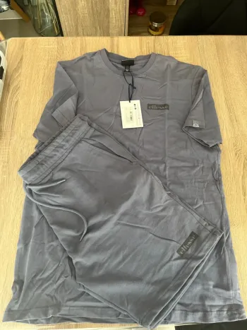 Ensemble t-shirt + short