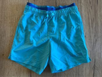 Short de bain Calvin Klein taille 10-12 ans comme neuf