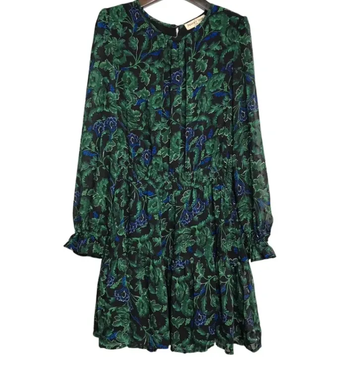 Robe verte noir motifs fleurs manches longues