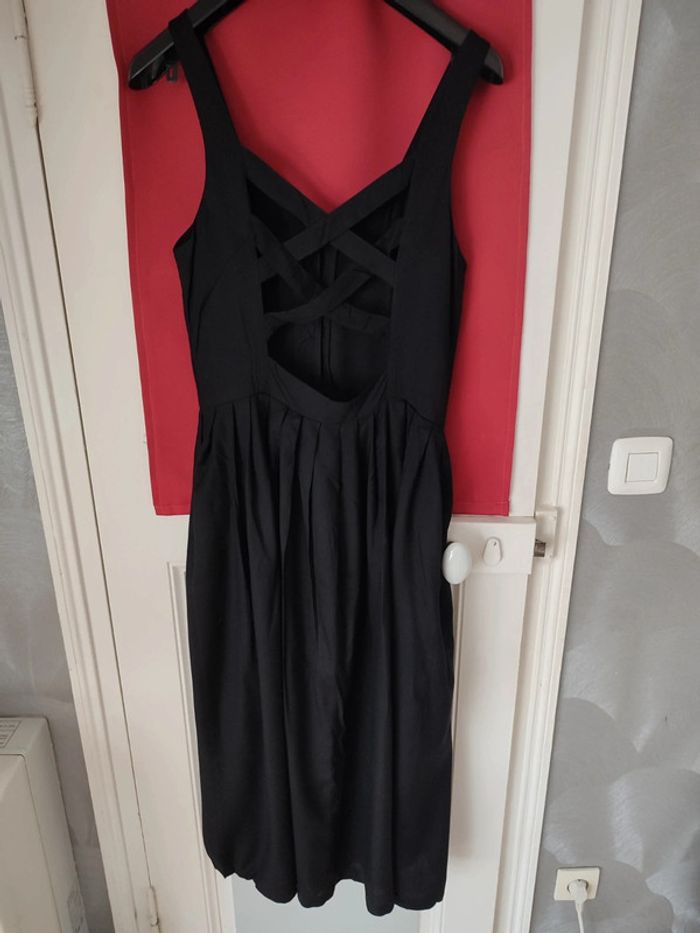 Robe noire - photo numéro 2