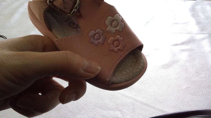 Chaussure ouverte T19 en cuir - photo numéro 4