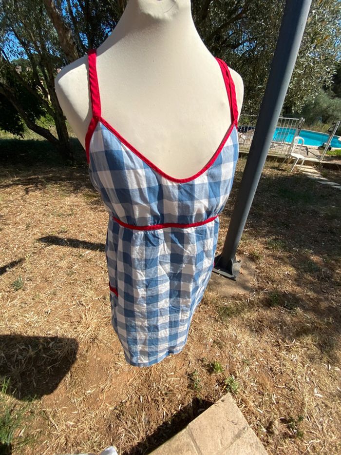 Petite robe, légère, originale DC  taille L ou 40