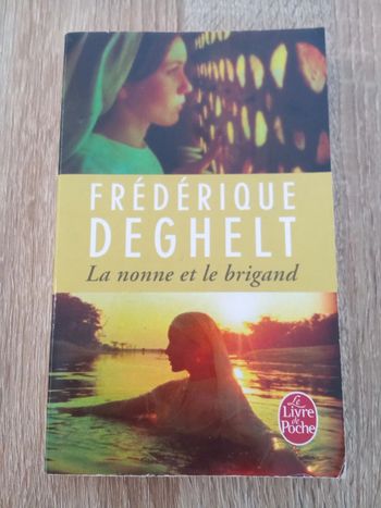 Frédérique Deghelt 🫧 La nonne et le brigand