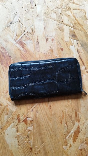 Porte feuille noir brillant