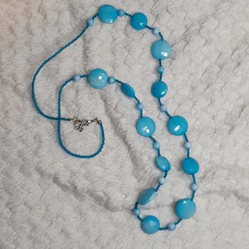 Collier sautoir perles bleu fantaisie