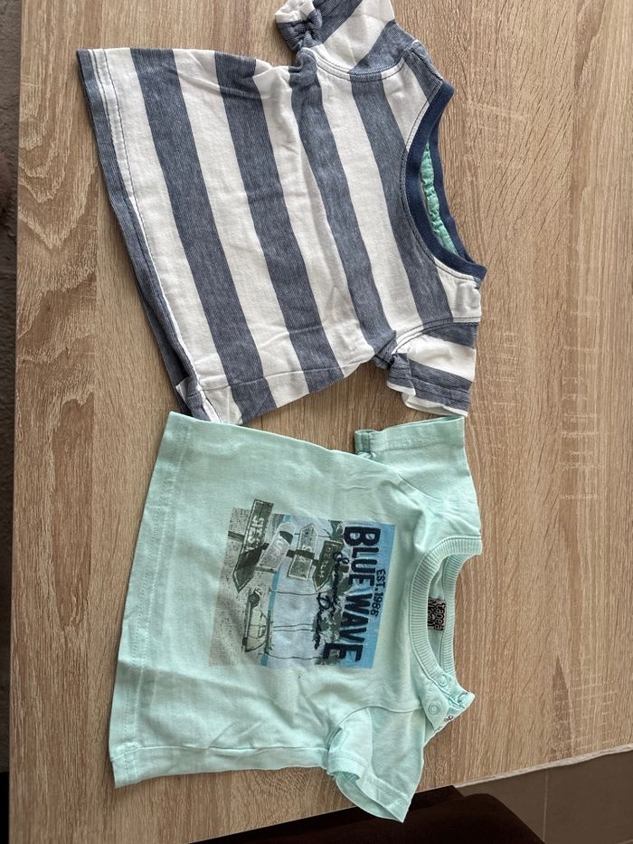 2 TEE shirt Manches Courtes - 3 Mois