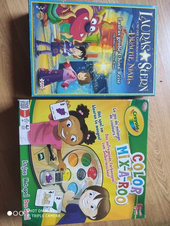 Lot jeu de couleurs et sorte de labyrinthe