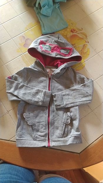 Gilet a capuche 3 ans