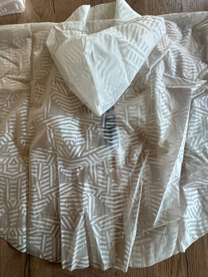 Poncho Ikks taille 3 neuf avec étiquette - photo numéro 9