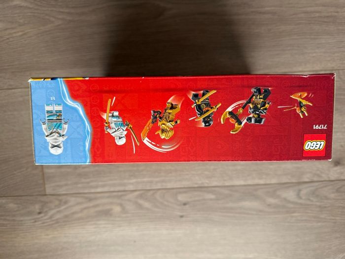 Lego Ninjago la Voiture de Course Spinjitzu : Le Pouvoir du Dragon de Zane - photo numéro 2