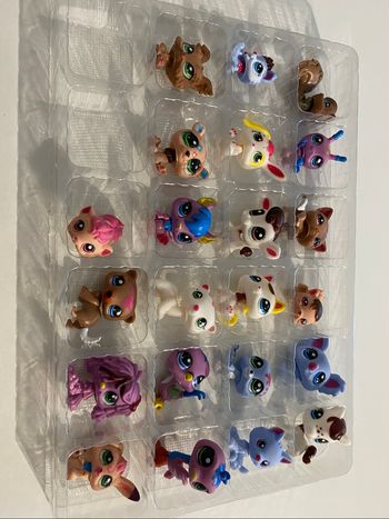 Lot de Figurines Petchep