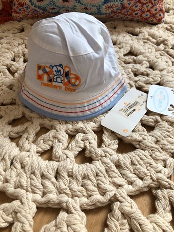 Chapeau bébé Mayoral 1-2 mois neuf !