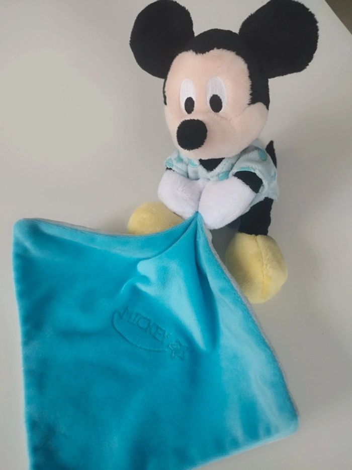 Doudou Mickey mouchoir - photo numéro 2