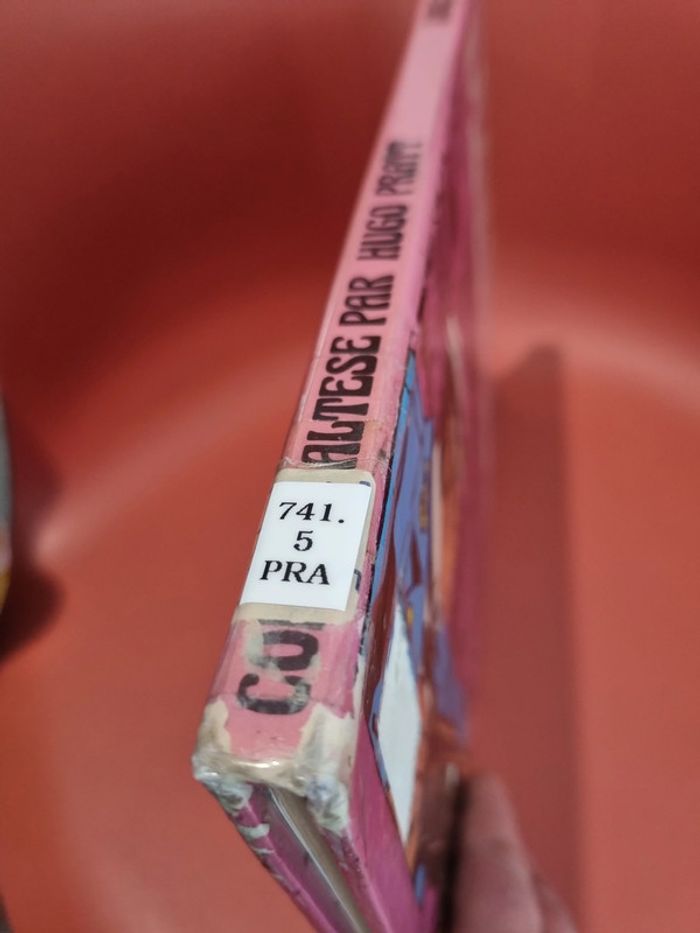 bd corto maltesse hugo Pratt l'ange à la fenêtre d'orient casterman 1975 - photo numéro 3