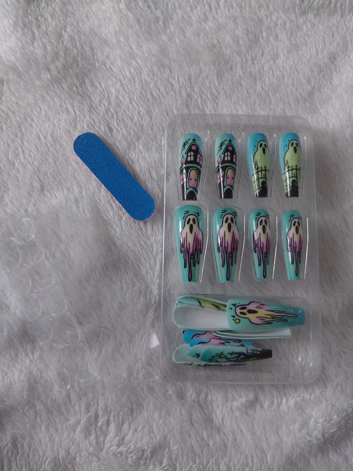 Faux ongles pour Halloween - photo numéro 3