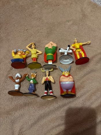 Lot de 9 figurines Astérix