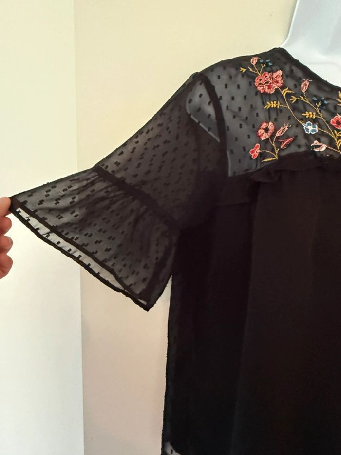 Blouse noire fleurie Kiabi - photo numéro 2