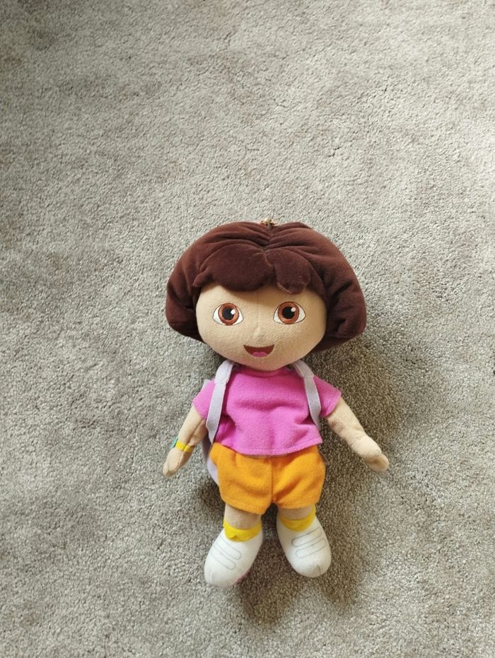 Peluche Dora