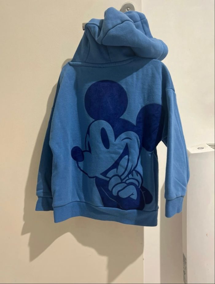 Sweat à capuche Mickey primark taille 4/5ans - photo numéro 2
