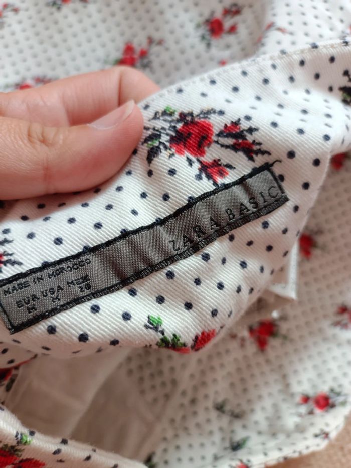 Short court blanc avec rose rouge zara basic M - photo numéro 5