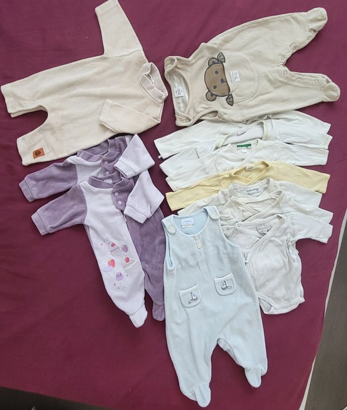 Lot de 12 vêtements pour bébé taille 0 - 1 mois - photo numéro 8