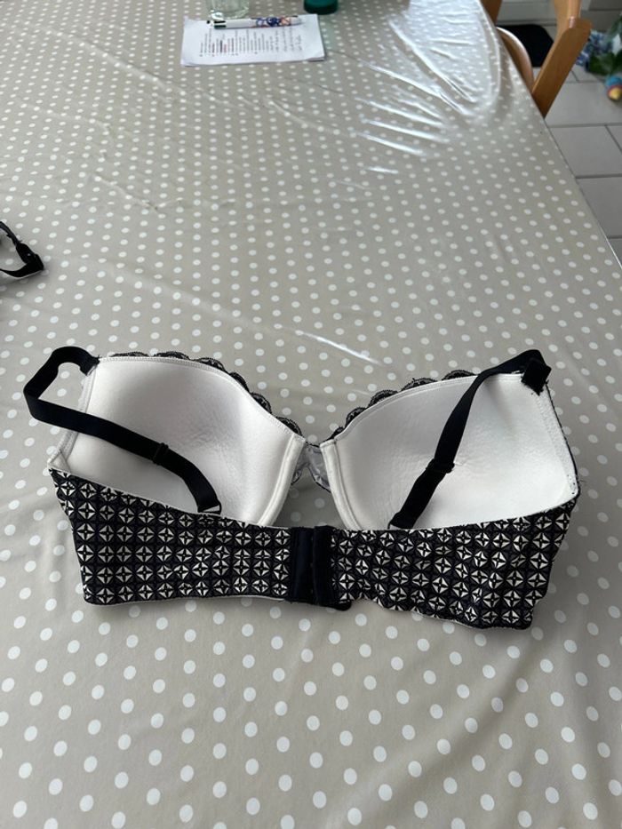 Soutien-gorge - photo numéro 3