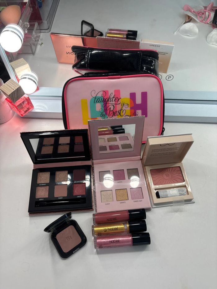 Lot maquillage neuf