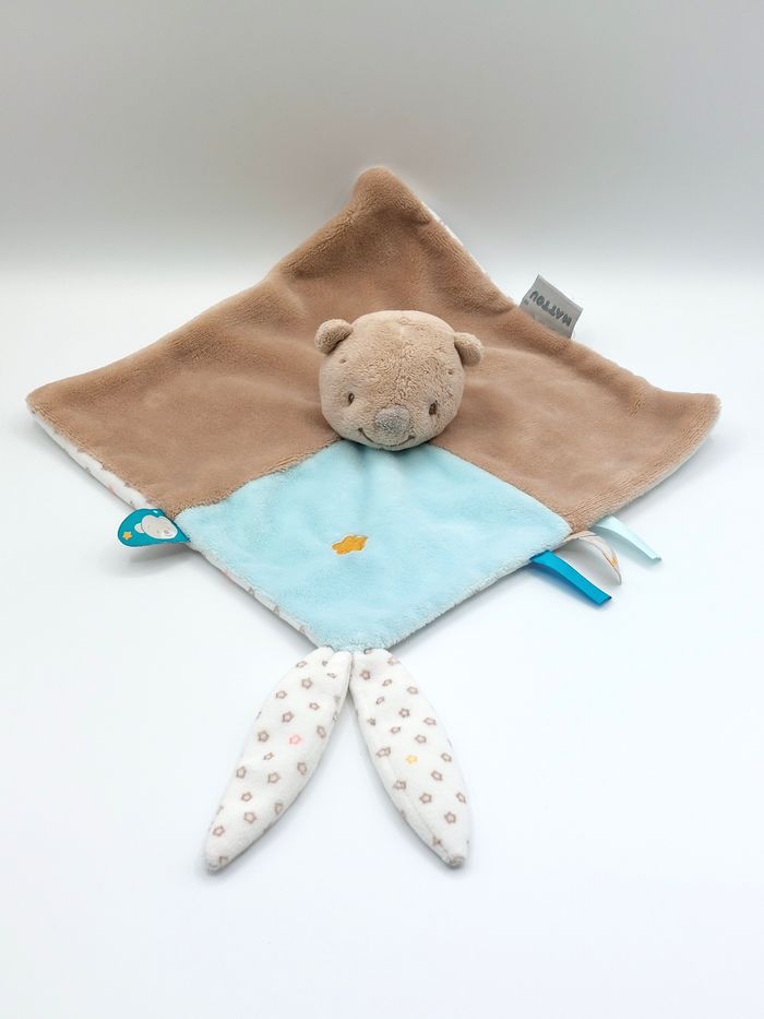 Doudou plat ours beige bleu NATTOU attache tétine étoiles nuage lune