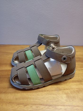 Kickers neuves pour garçon en taille 22