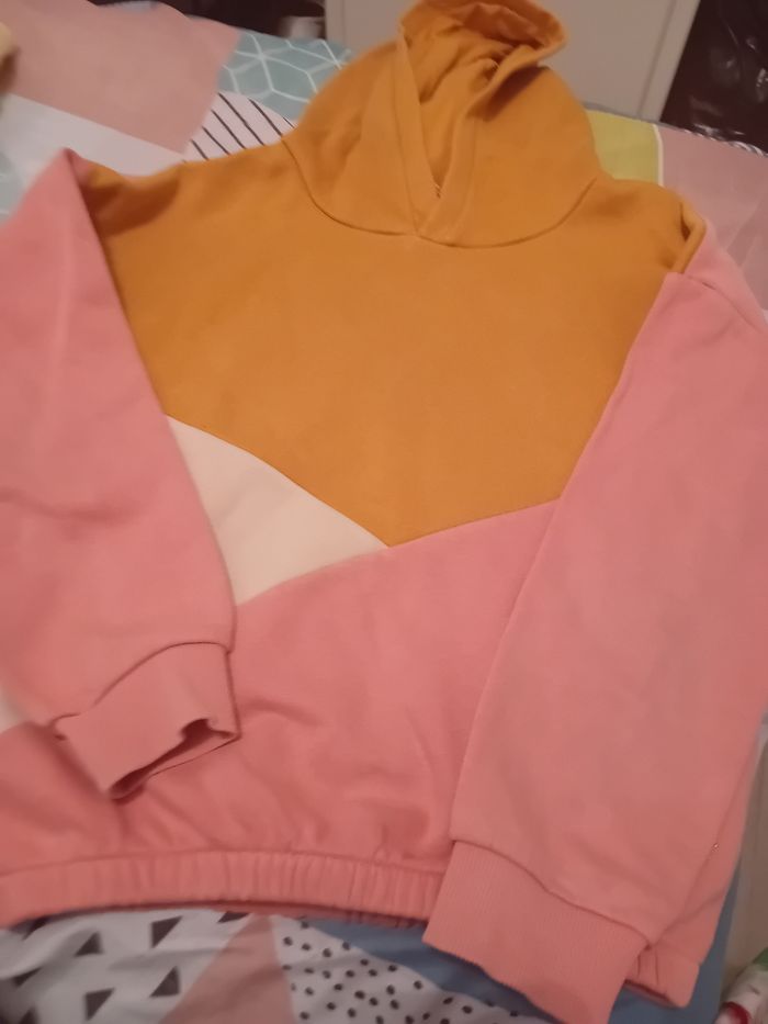 Lot de 4 vêtements fille tape à l'œil. 2 pantalons de 12 ans et 2 pulls de 10 ans et 14 ans - photo numéro 3